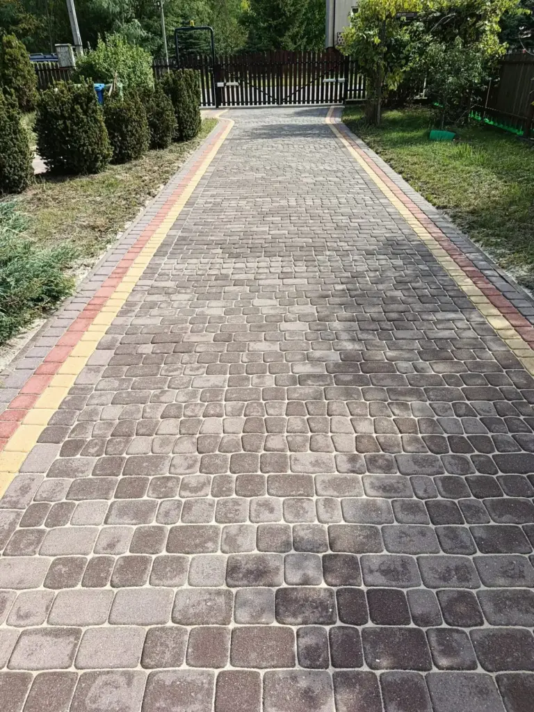 Kostka brukowa po myciu